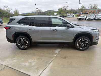 2025 Buick Enclave, $41680. Photo 5