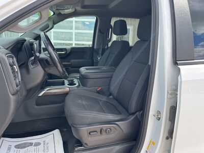 2020 Chevrolet 1500 Crew Cab, $26680. Photo 2