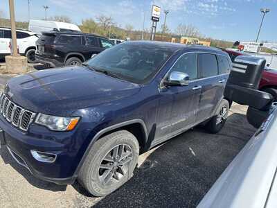 2018 Jeep Grand Cherokee, $16000. Photo 1