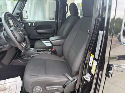2020 Jeep Wrangler Unlimited, $26180. Photo 3