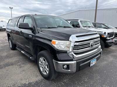 2016 Toyota Tundra Crew Cab, $26000. Photo 2