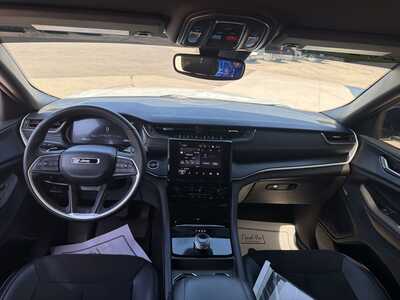2024 Jeep Grand Cherokee, $31080. Photo 2