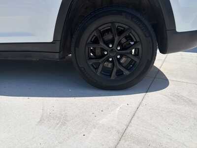 2024 Jeep Grand Cherokee, $31080. Photo 9