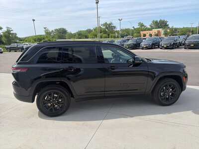 2026 Jeep Grand Cherokee, $45080. Photo 12