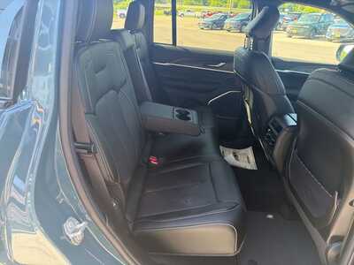 2026 Jeep Grand Cherokee, $48937. Photo 6