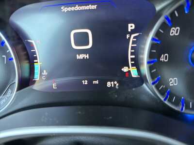 2027 Chrysler Pacifica, $50404. Photo 10
