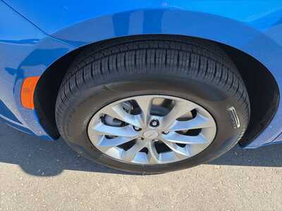 2027 Chrysler Pacifica, $50404. Photo 9