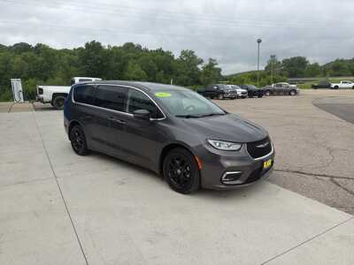2023 Chrysler Pacifica, $25180. Photo 11