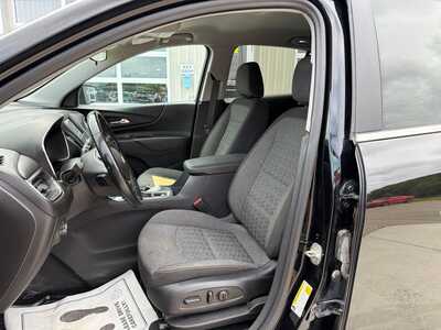 2023 Chevrolet Equinox, $16680. Photo 2