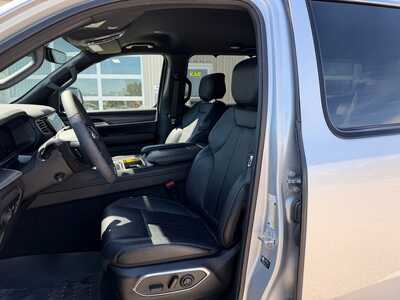 2024 Jeep Wagoneer, $52080. Photo 2