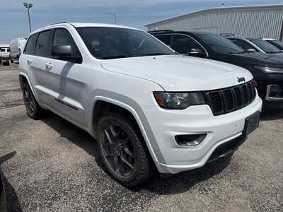 2021 Jeep Grand Cherokee, $25180. Photo 2