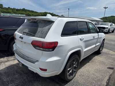 2021 Jeep Grand Cherokee, $25180. Photo 3