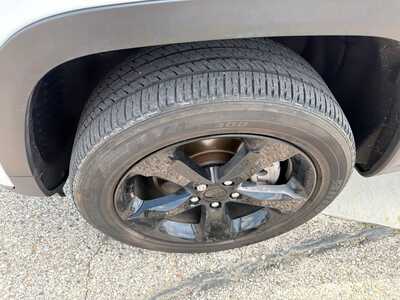 2024 Jeep Grand Cherokee L, $36180. Photo 10