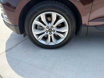 2024 Ford Edge, $26180. Photo 5