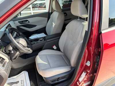 2025 Nissan Rogue, $23180. Photo 2