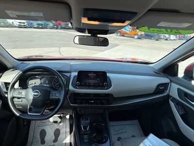 2025 Nissan Rogue, $23180. Photo 3