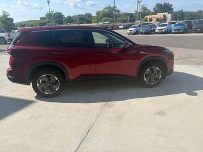 2025 Nissan Rogue, $22680. Photo 6