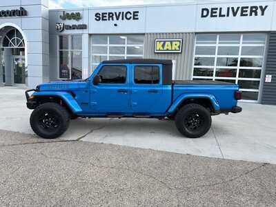 2022 Jeep Gladiator, $33080. Photo 11