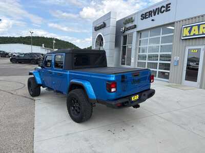 2022 Jeep Gladiator, $33080. Photo 12