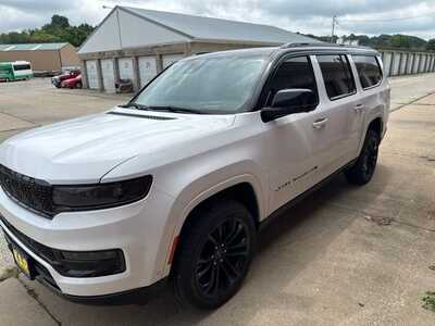 2024 Jeep Grand Wagoneer, $52180. Photo 4