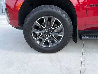 2021 Chevrolet Suburban, $39680. Photo 5