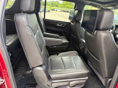2021 Chevrolet Suburban, $39680. Photo 7