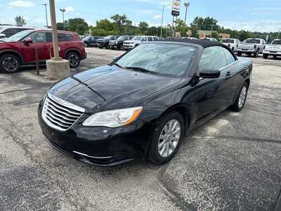 2011 Chrysler 200, $11680. Photo 2