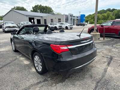 2011 Chrysler 200, $11680. Photo 4