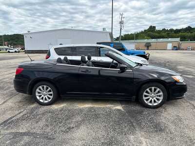 2011 Chrysler 200, $11680. Photo 1
