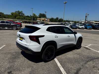 2026 Chevrolet Trax, $29080. Photo 3