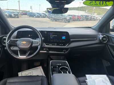 2025 Chevrolet Equinox, $28080. Photo 2