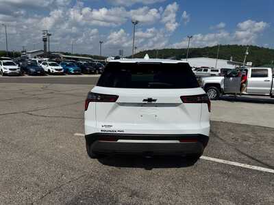 2027 Chevrolet Equinox, $36930. Photo 10