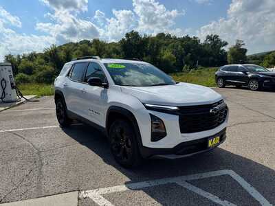 2027 Chevrolet Equinox, $36930. Photo 5