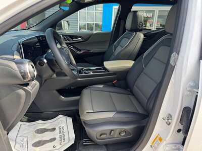 2027 Chevrolet Equinox, $36930. Photo 6