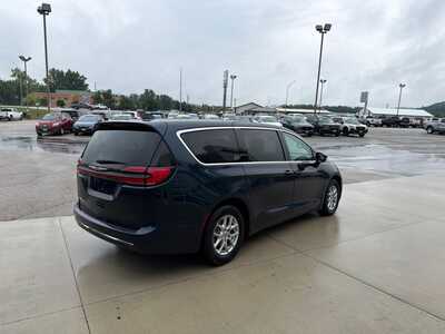 2023 Chrysler Pacifica, $22080. Photo 12