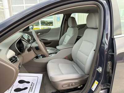 2025 Chevrolet Malibu, $21180. Photo 2