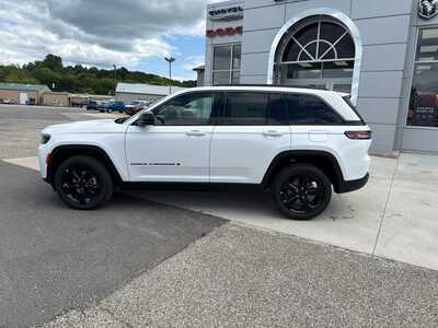 2026 Jeep Grand Cherokee, $46380. Photo 11