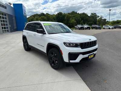 2026 Jeep Grand Cherokee, $46380. Photo 2