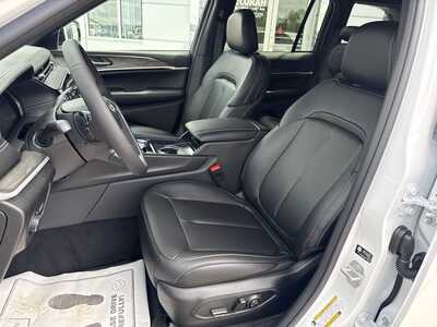 2026 Jeep Grand Cherokee, $46380. Photo 5