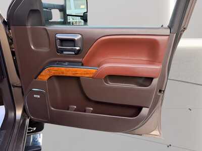 2015 Chevrolet 2500 Crew Cab, $31080. Photo 10