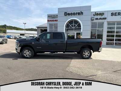 2026 RAM 3500 Crew Cab, $75180. Photo 9
