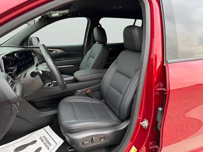 2026 Chevrolet Traverse, $40880. Photo 2