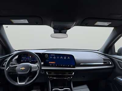 2026 Chevrolet Traverse, $40880. Photo 3