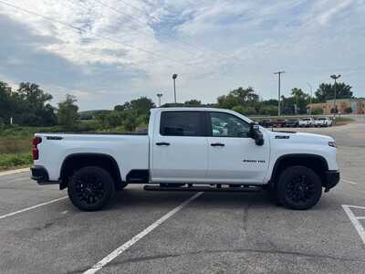 2026 Chevrolet 2500 Crew Cab, $67180. Photo 10