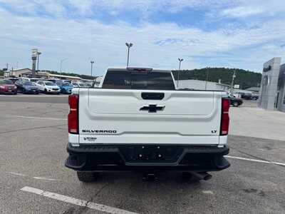 2026 Chevrolet 2500 Crew Cab, $67180. Photo 11