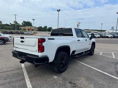 2026 Chevrolet 2500 Crew Cab, $67180. Photo 3