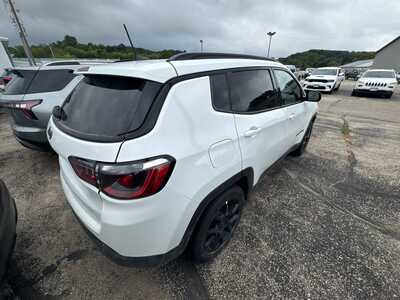 2025 Jeep Compass, $23180. Photo 3
