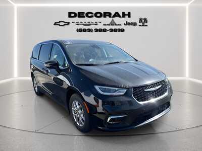 2024 Chrysler Pacifica, $25080. Photo 2