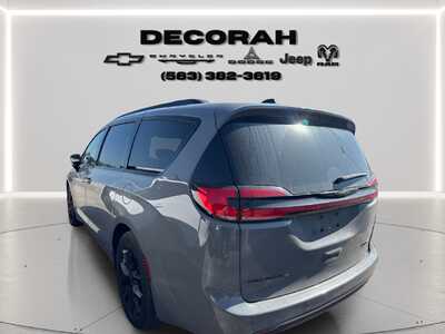 2025 Chrysler Pacifica, $34180. Photo 4