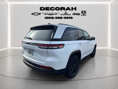 2025 Jeep Grand Cherokee, $30680. Photo 3